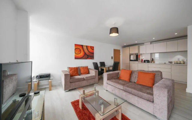 Kennet House Superior Serviced Apartment by Ferndale