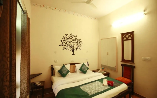 Vista Rooms at Indira Colony