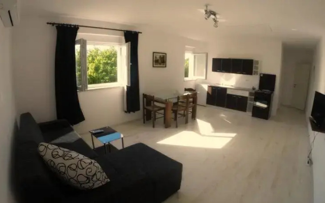 Apartments Nina