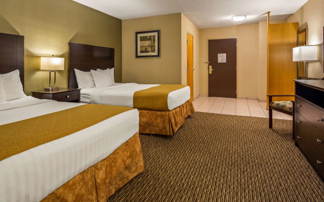 Hotel Watertown