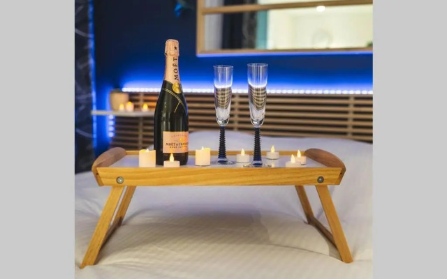 Mon Nid d'Amour - Jacuzzi Privatif - Centre Ville du Mans