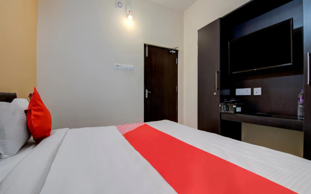 OYO Flagship 24147 Royal Stay