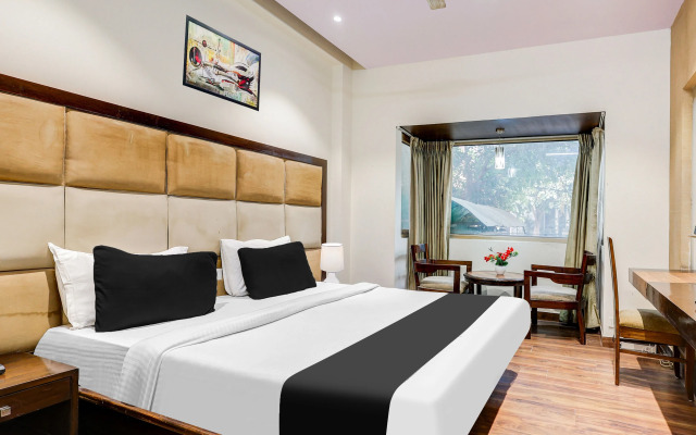 OYO 11337 Asian Hospitality