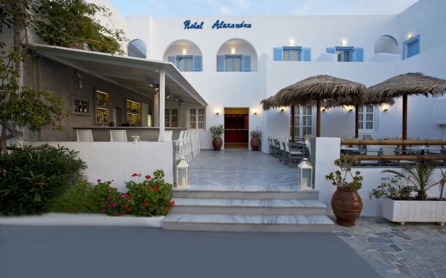 Alexandra Hotel вид на фасад