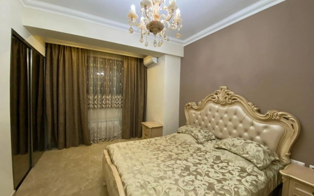 Teryan street 3 bedrooms Luxury and Unique apartment TT777