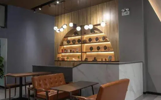 IU Hotel (Wanda Plaza, Hezhou)