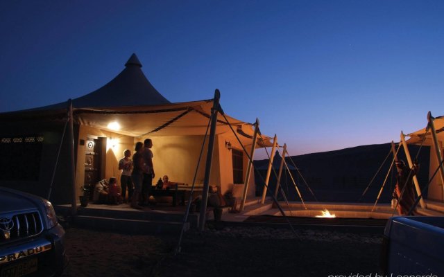 Отель Desert Nights Camp Оман, Аль-Габби - отзывы, цены и фото номеров - забронировать отель Desert Nights Camp онлайн вид на фасад
