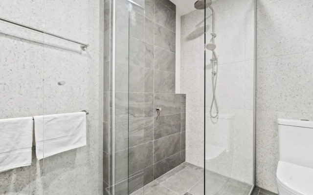 Stylish 2-bed Apartment With Rooftop BBQ Access