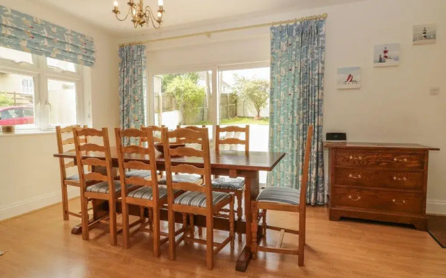 Marine Cottage