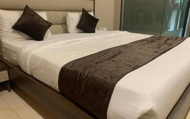 Hotel Merakee By Hotel Roop Palace