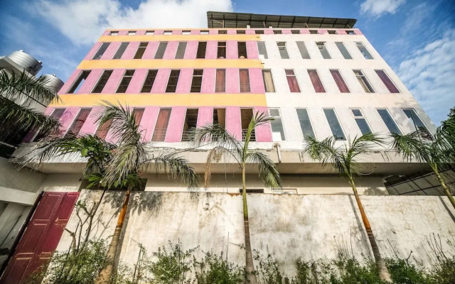 OYO 43665 Purple Resort
