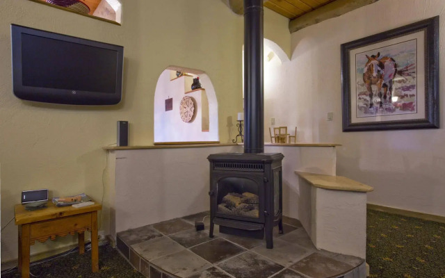 Mariposa Lodge Bed and Breakfast