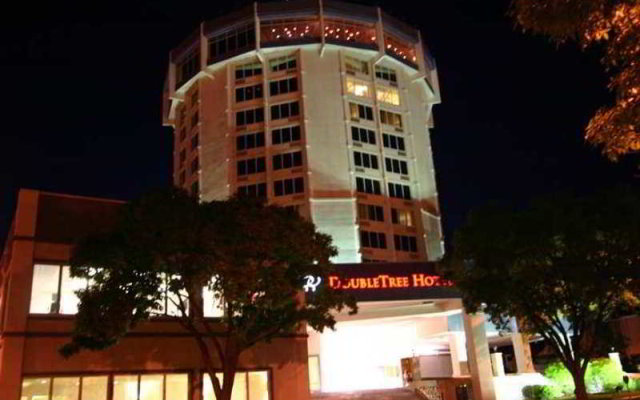 DoubleTree by Hilton Hotel Jefferson City in Jefferson City, United States of America from 168$, photos, reviews - zenhotels.com hotel front