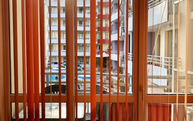 Отель Central Plaza Studio Болгария, Солнечный берег - отзывы, цены и фото номеров - забронировать отель Central Plaza Studio онлайн вид на фасад