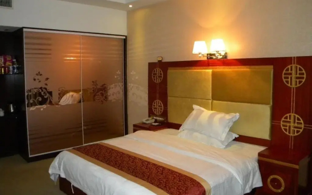 Nanjing Riyu Business Hotel
