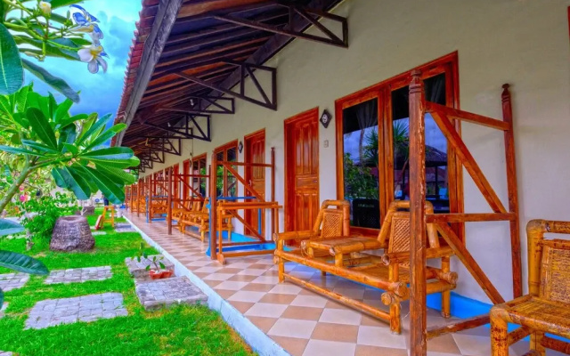 Surfers Inn Lombok by OYO Rooms