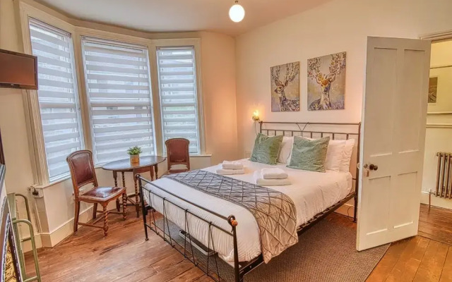 Ghar Homes - Bath Large Family Home
