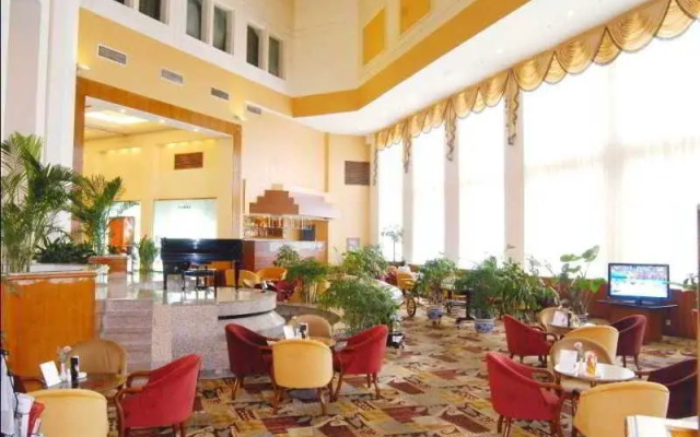 Yinhe Dynasty Hotel
