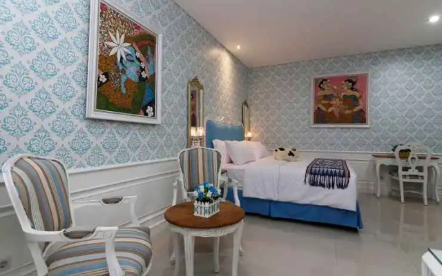 M Home