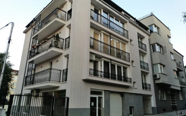 Отель Baratero Club Apartments Болгария, София - отзывы, цены и фото номеров - забронировать отель Baratero Club Apartments онлайн вид на фасад