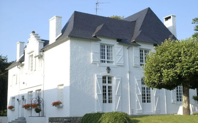 hotelImage