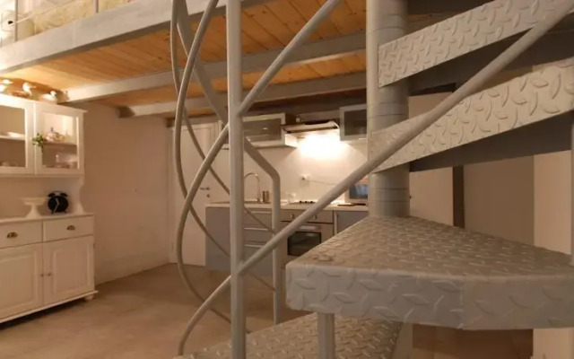 Domenichino Halldis Apartment