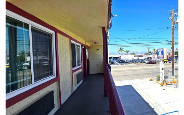 Century Motel Buena Park Anaheim I-5