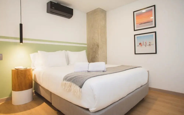 Cool 3 BR W Balcony in Laureles Medell n