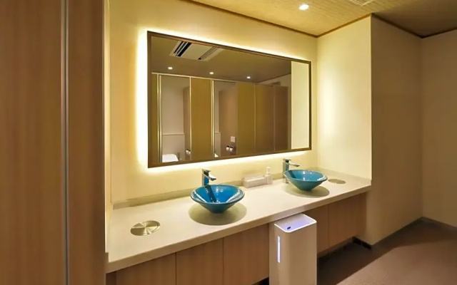 Cabin & Capsule Hotel J-SHIP Osaka Namba - Vacation STAY 24728v
