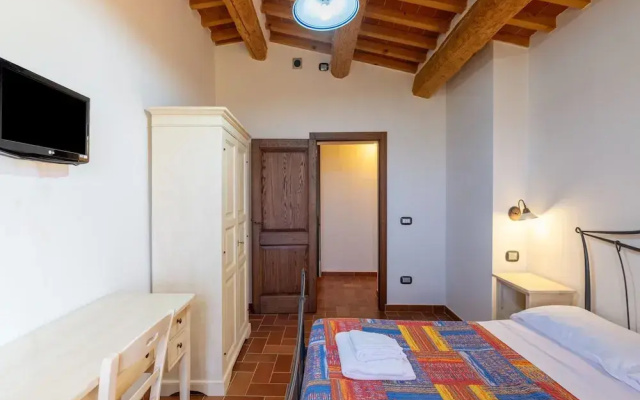 Country House in Cagli With Pool and Views
