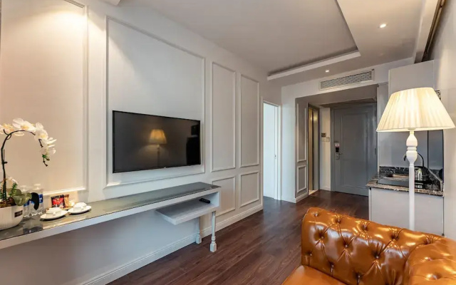 Golden Star Hotel & Apartment