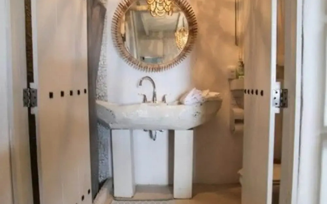 Playa Mambo Eco Cabanas