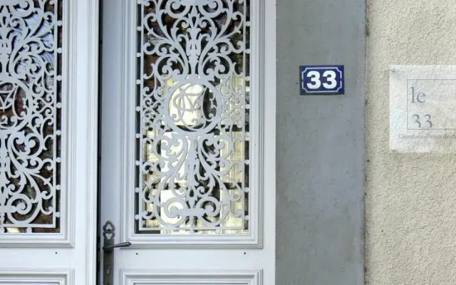 Le 33