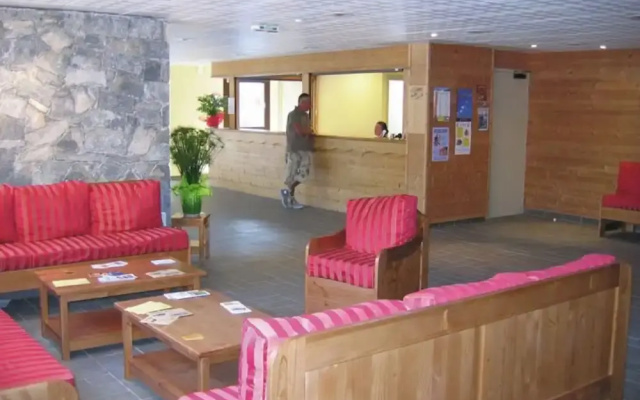 Spacious apartment with a view near the slopes of Valloire