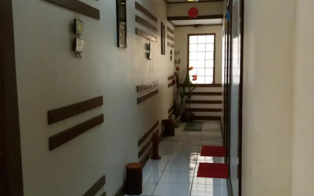 NB 7J's Pension House