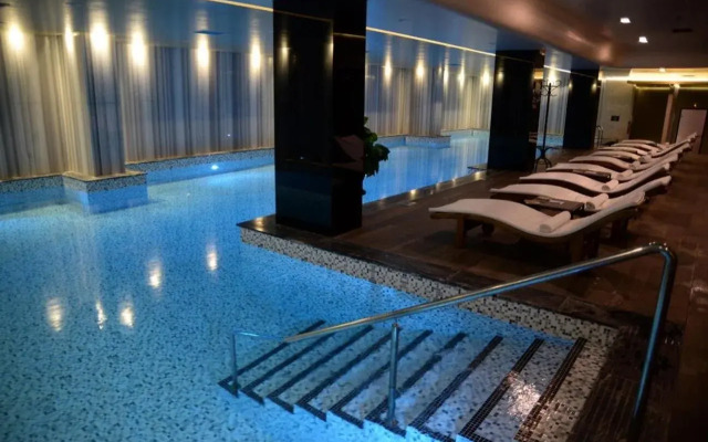 Hotel Russia