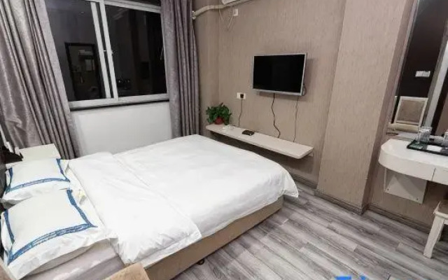 gold tudi hotel