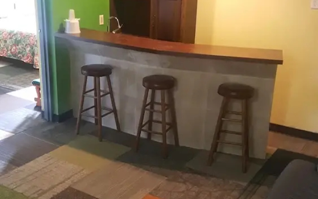 The Derrick Inn