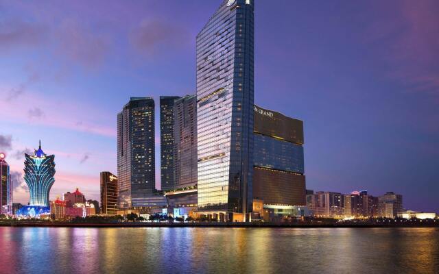 Отель Mandarin Oriental, Macau вид на фасад