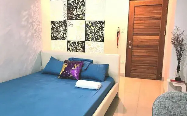 Budget Backpackers Transient House Near Naia by RedDoorz