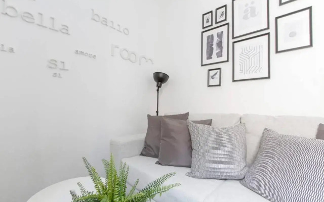 Compact and charming studio Porta Venezia