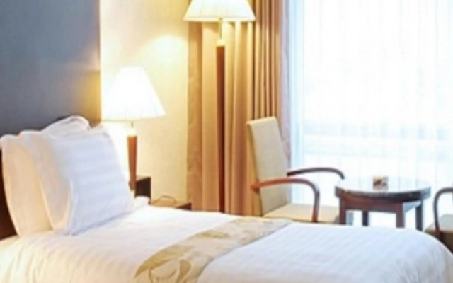 Sunshine Hotel