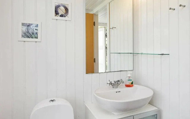 Peaceful Holiday Home in Hals near Sea