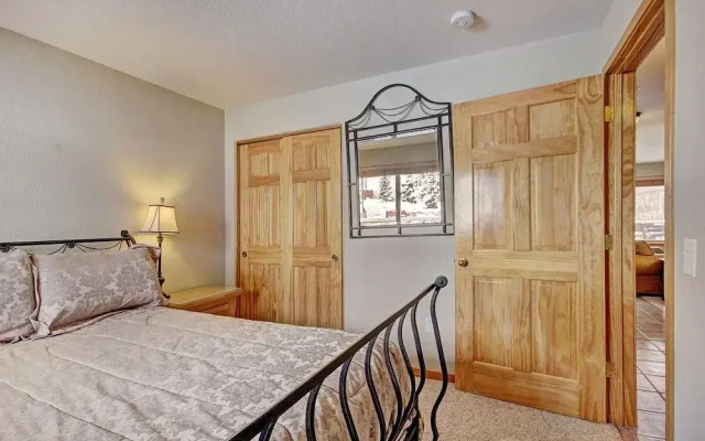 522 Watch Hill Condo