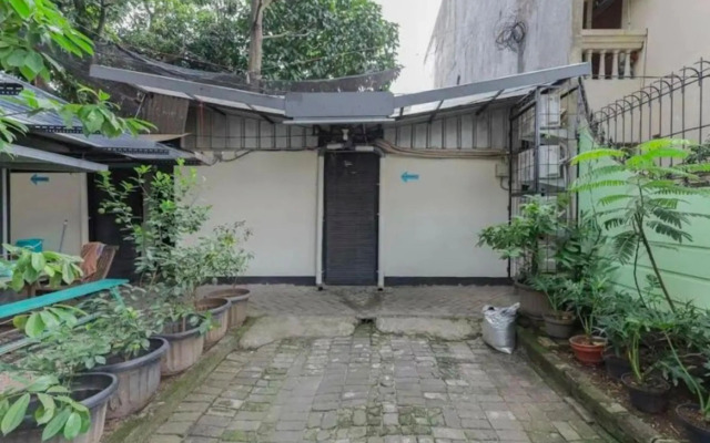 OYO 94790 Putri Bungsu Residence
