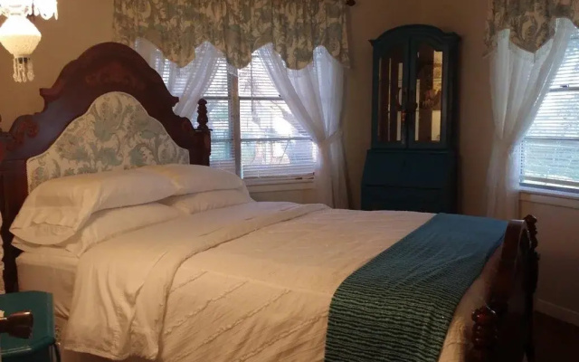The Hoffmann Vacation Rental Bed & Breakfast