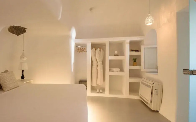 White Dream Suites