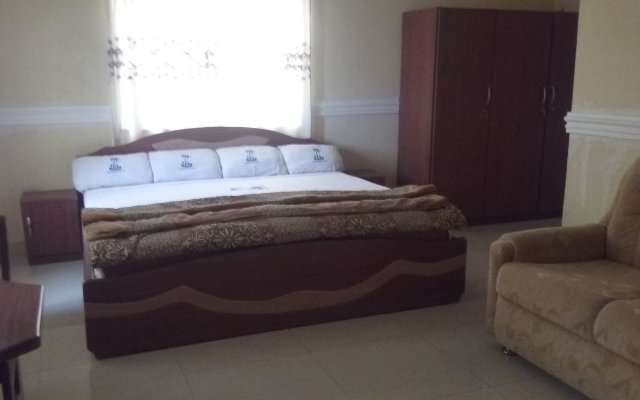 Grace Inn Hotel in Pokuase, Ghana from 38$, photos, reviews - zenhotels.com guestroom