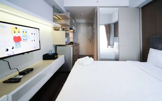 Homey and Simple Studio at Tanglin Supermall Mansion Apartment