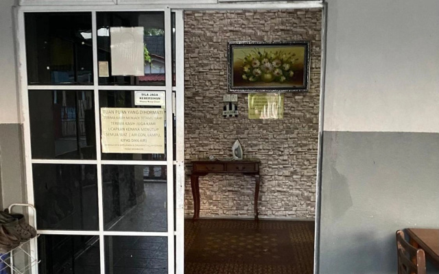 Roomstay Kuala Nerus Gated Parking